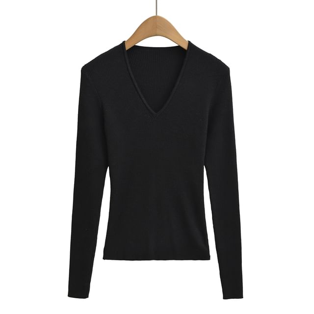 Knit V-Neck Long-Sleeved Top
