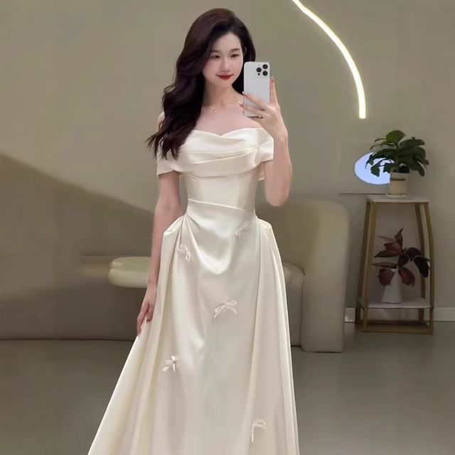 Accent Ruched Off-Shoulder Plain Gown Satin A-Line Bow Wedding