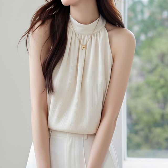 Sleeveless Crewneck Basic Blouse