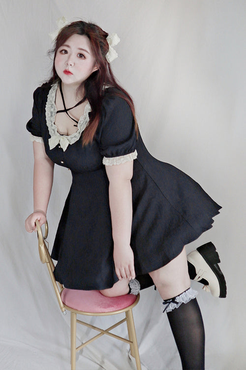 Sweet Lolita Plus-Size Black Lace Round-Collar Short-Sleeve High-Waist Dress
