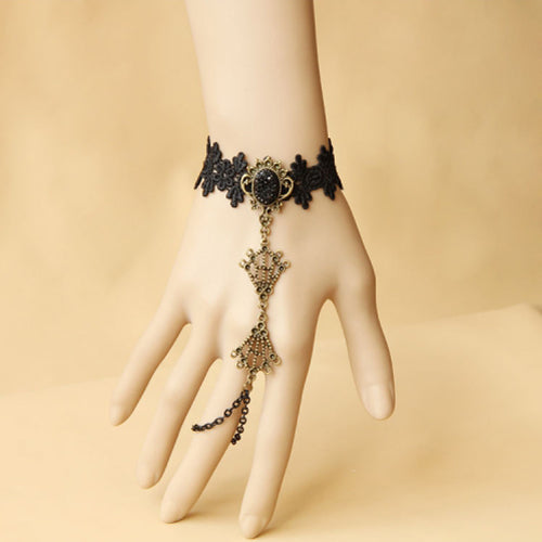 Retro Romantic Lace Gothic Wristlet in Black