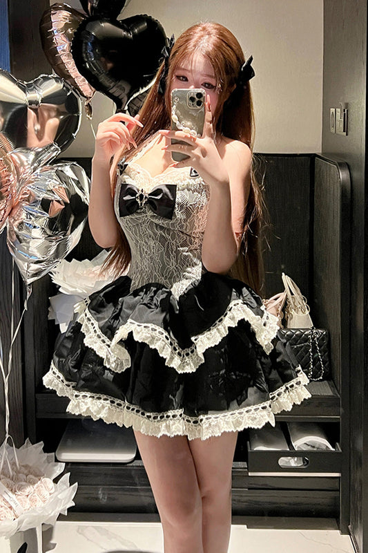 Black Asking For A Kiss Halterneck Double-Layered Bow Lace Gothic Lolita Dress