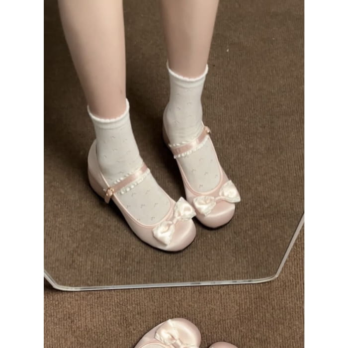 Chunky Heel Bow Accent Frill Trim Mary Jane Pumps