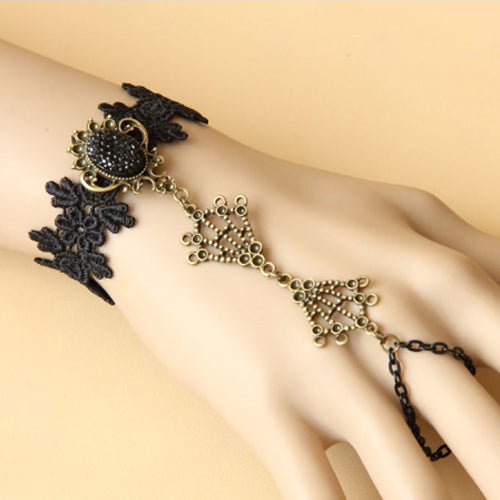 Retro Romantic Lace Gothic Wristlet in Black