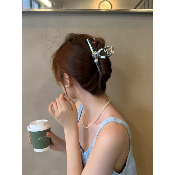 Floral Faux Pearl Hair Claw - Silver / One Size