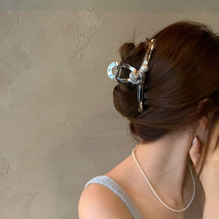 Floral Faux Pearl Hair Claw - Silver / One Size