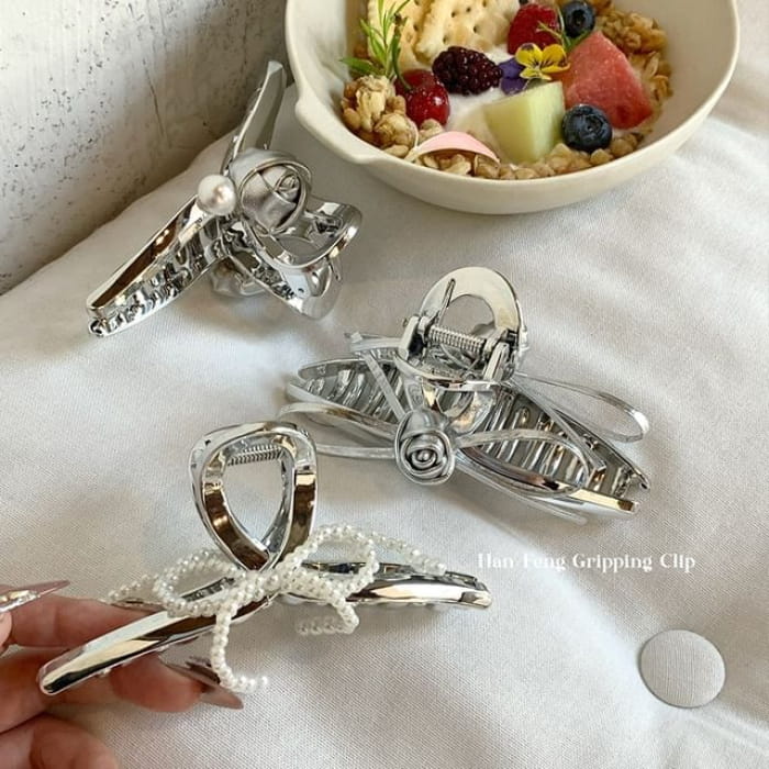 Floral Faux Pearl Hair Claw - Silver / One Size