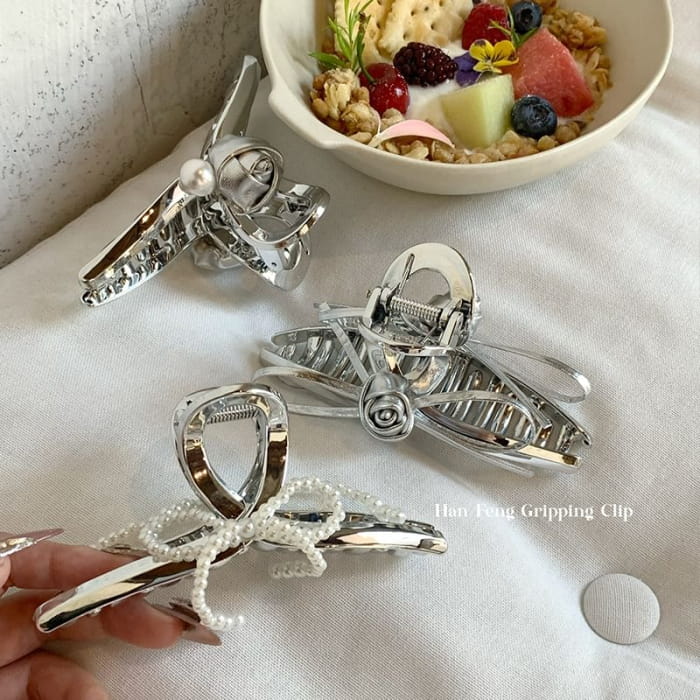 Floral Faux Pearl Hair Claw - Silver / One Size