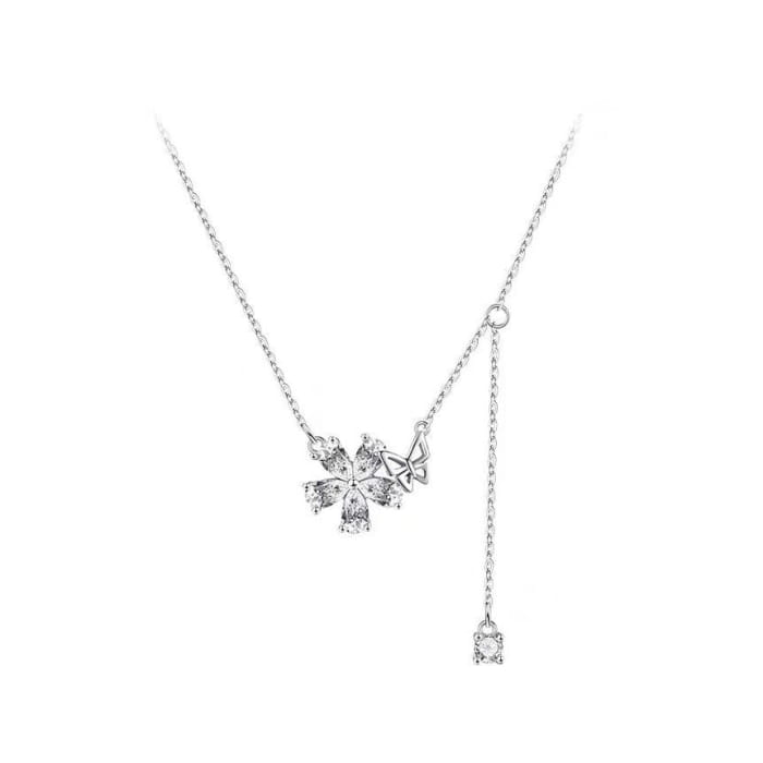 Floral Pendant Alloy Choker