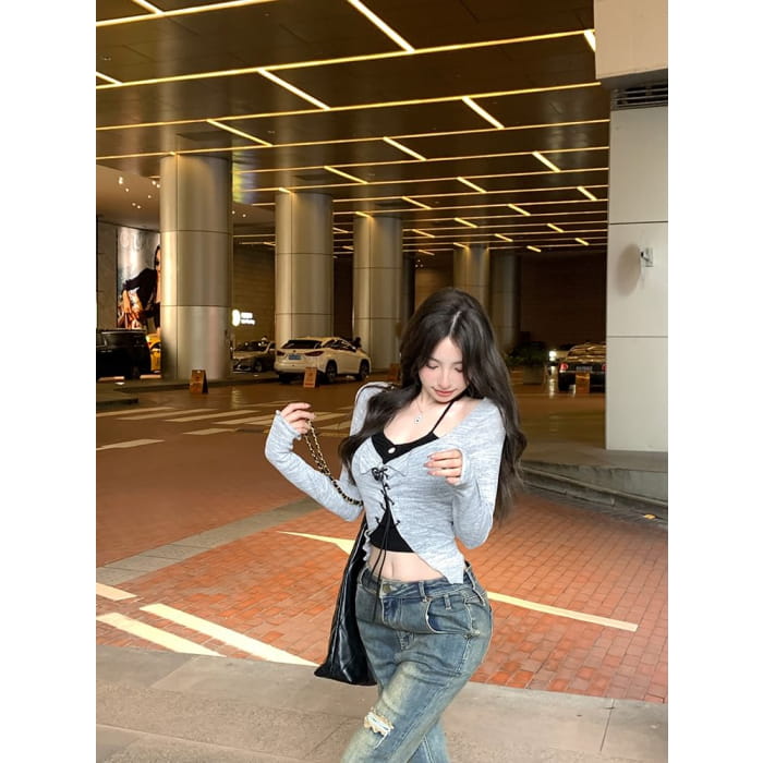 Halter Neck Plain Cutout Slim Fit Crop Top / Split Lettuce