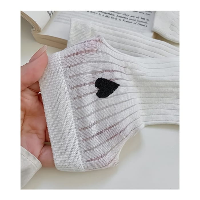 Heart Embroidered Socks Set