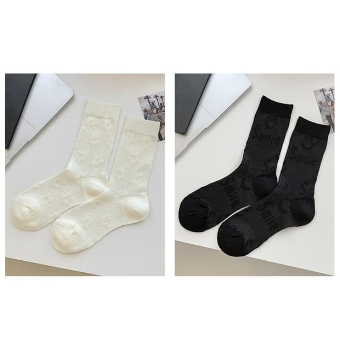 Heart Print Socks / Set - Of 2 Pairs - Flower - White &