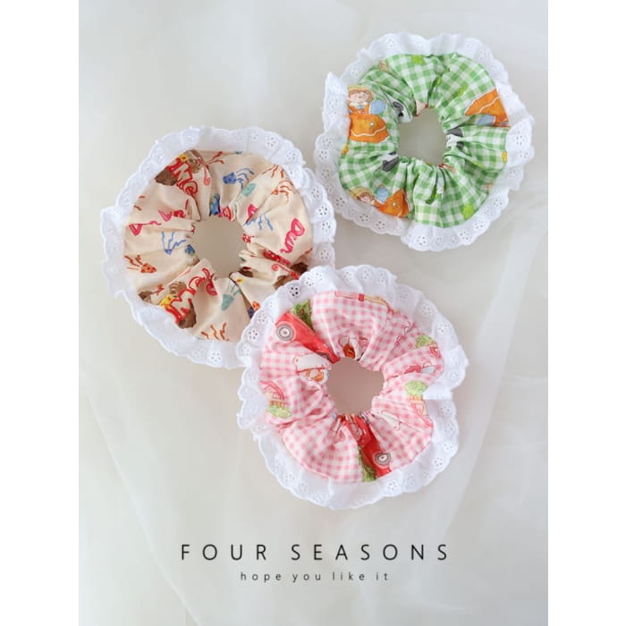 Japanese Lace Scrunchie