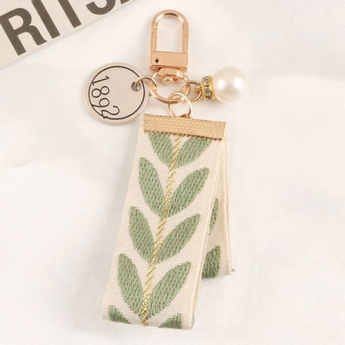 Leaf Print Keychain - Q809-1 - Black & Green Off-White Gold