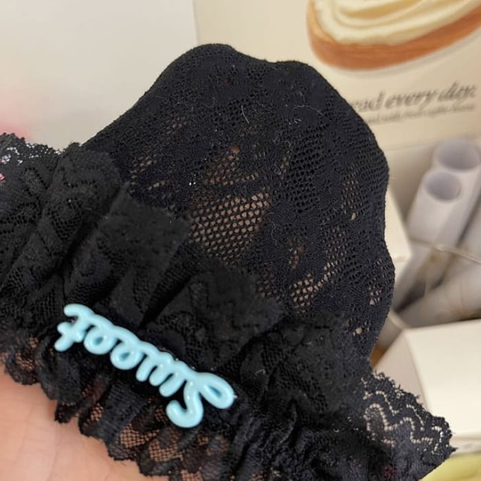 Lettering Pendant Floral Lace Socks - Black Letter