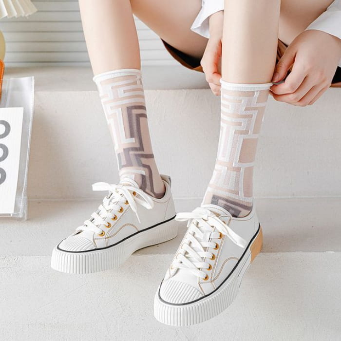Patterned Mesh Short Socks