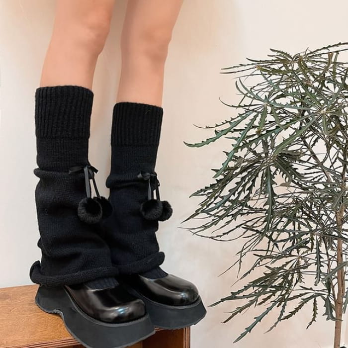 Plain Pom Leg Warmers - Black / One Size