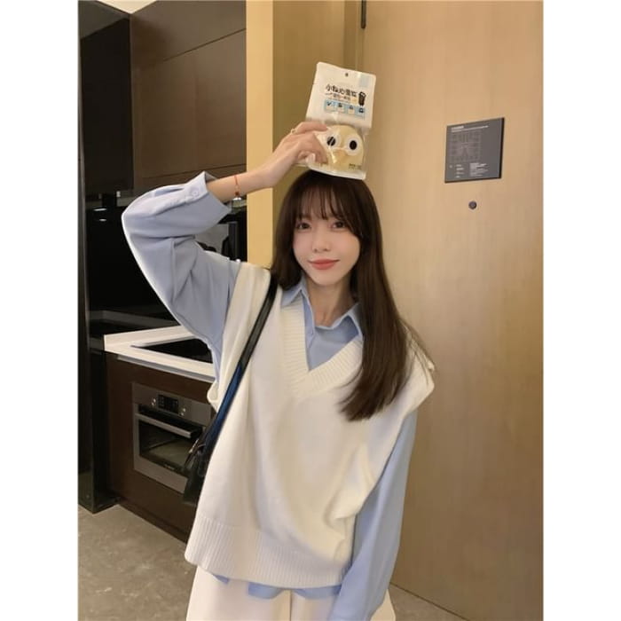 Plain Shirt / V - Blue / L