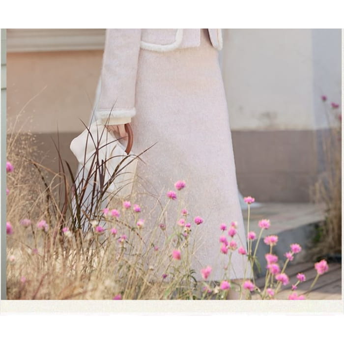 Round Neck Contrast Trim Button Jacket / High Waist Plain