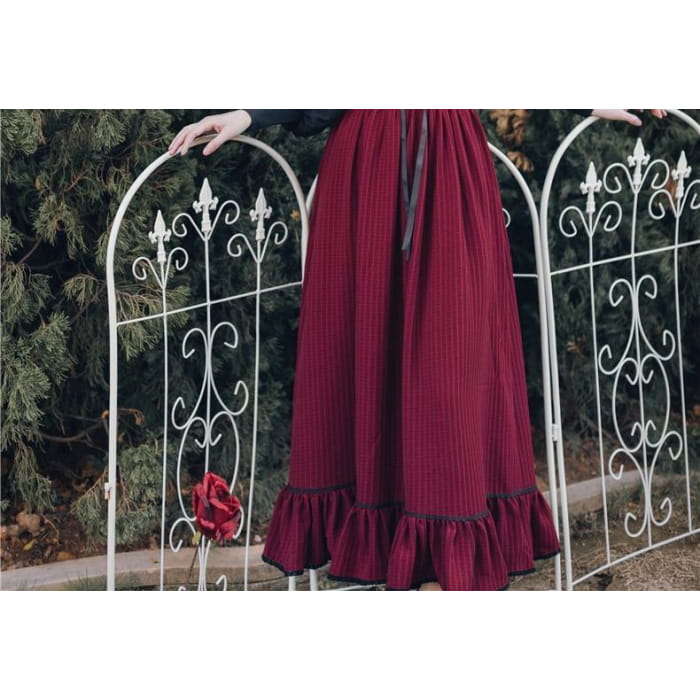 Set: Ruffled Lace Panel Blouse