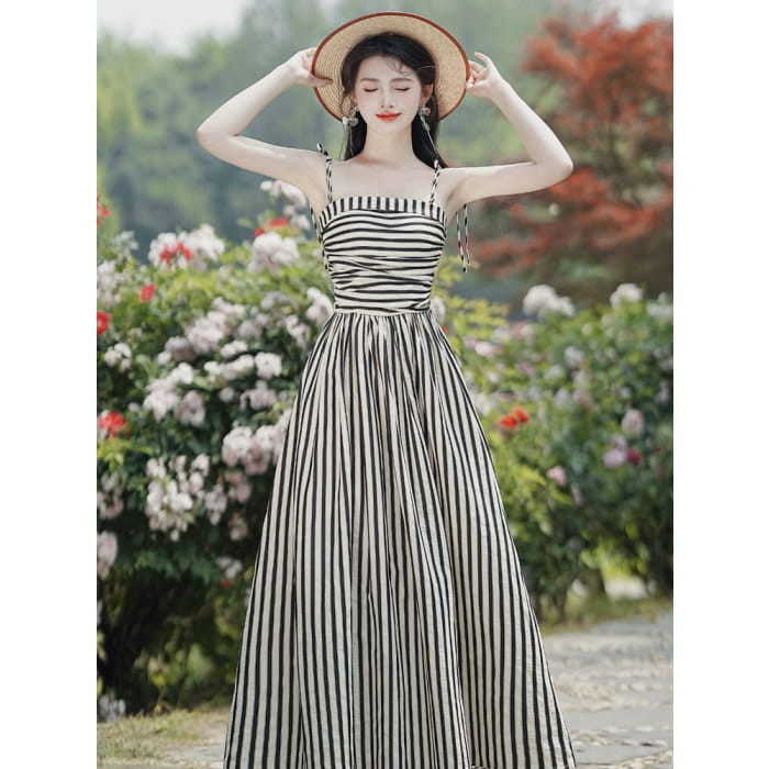 Set: Tie Shoulder Striped Ruched Maxi