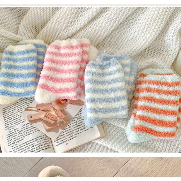 Striped Fleece Socks / Set