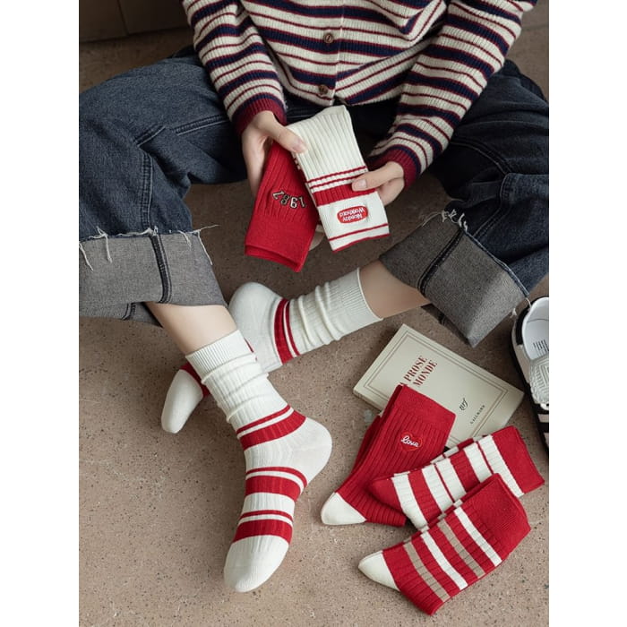 Striped Socks / Letter Embroidered / Set