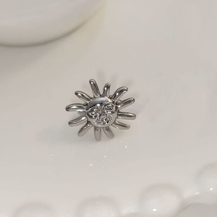 Sun Ear Cuff - 1 Pc - Left - Silver / One Size