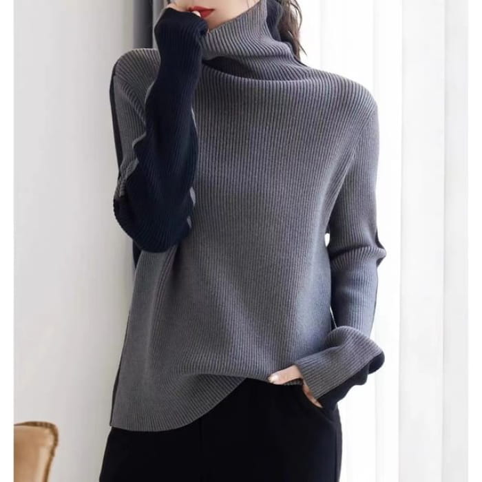 Turtleneck Colorblock Ribbed-Knit Sweater - Gray / One SIze